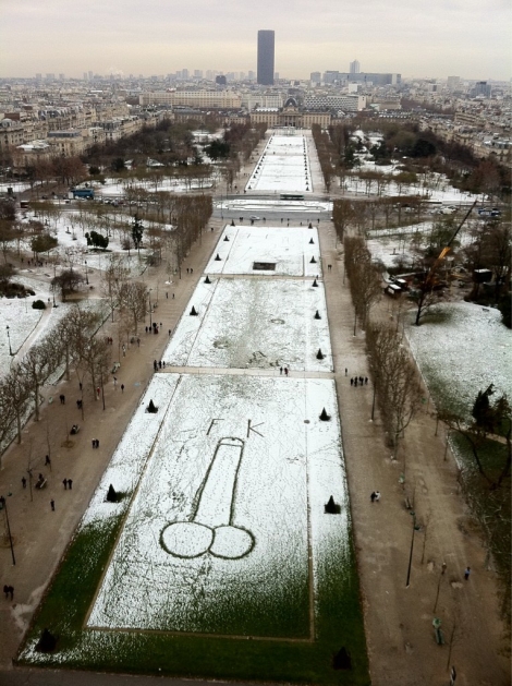 A huge penis in the snow